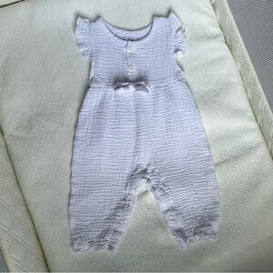White Textured Baby Romper with Bow-runs large 0-3 month